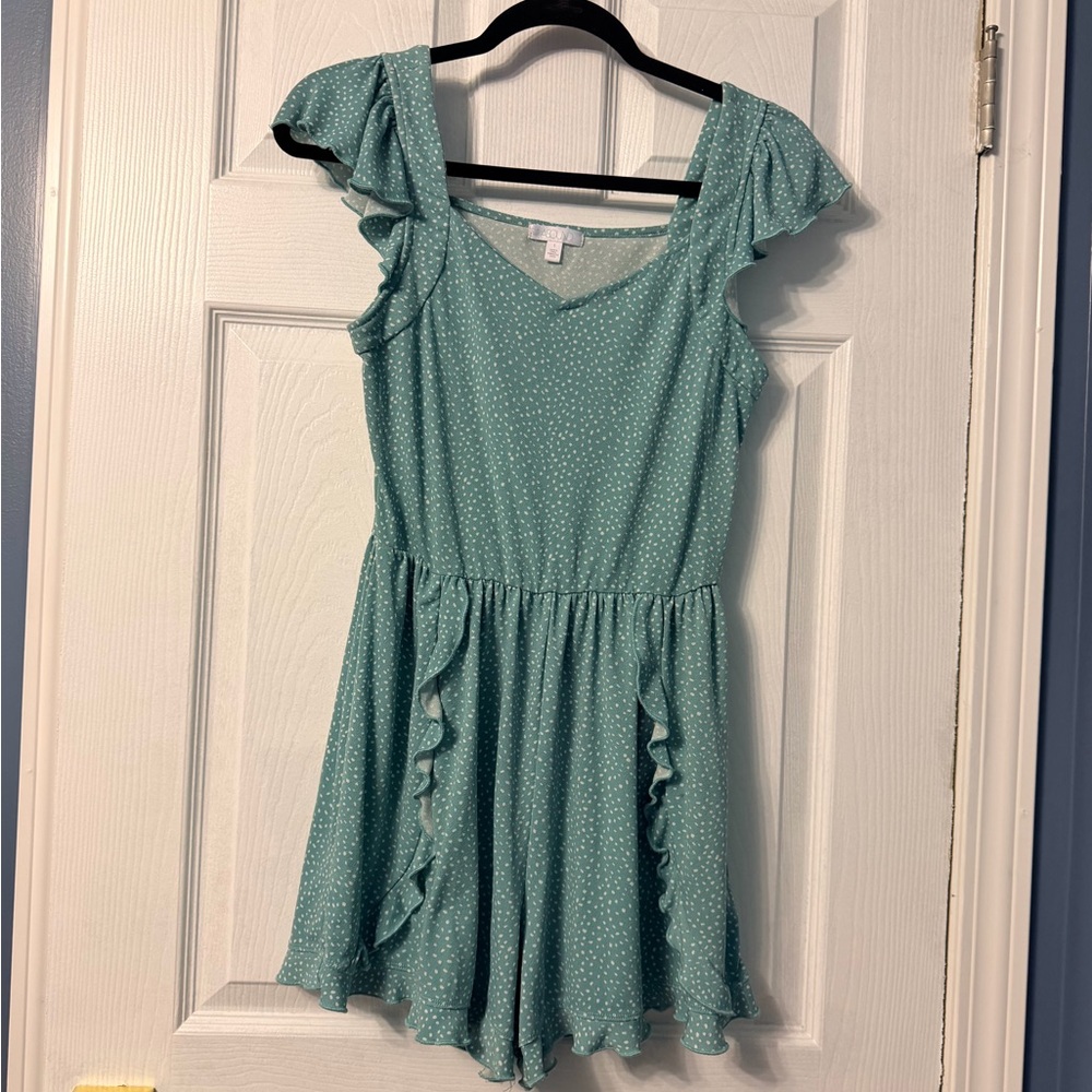 Abound mint green polkadot romper, size small. Has mild piling